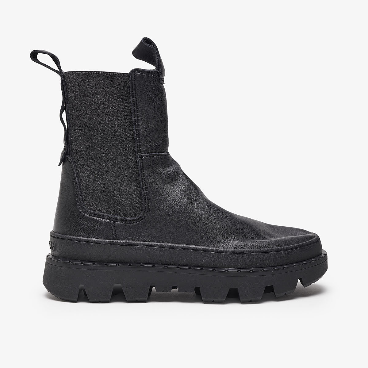 track sole boots