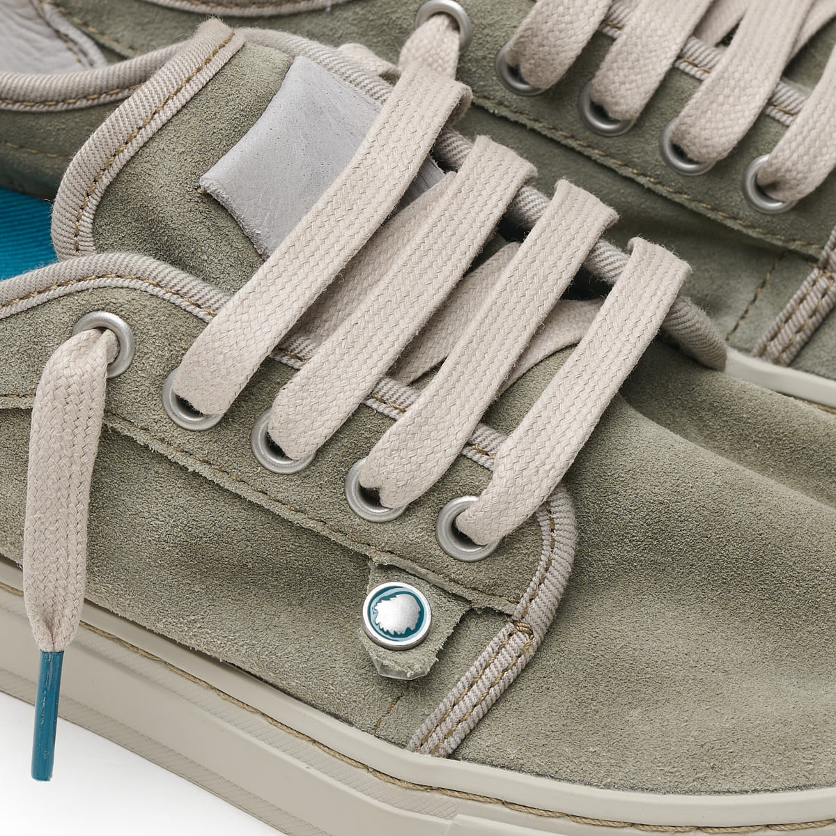 Heisei Suede | Elephant Château